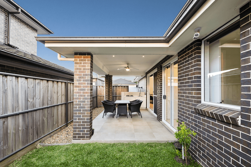 16 Woodford Street, THE PONDS, NSW 2769