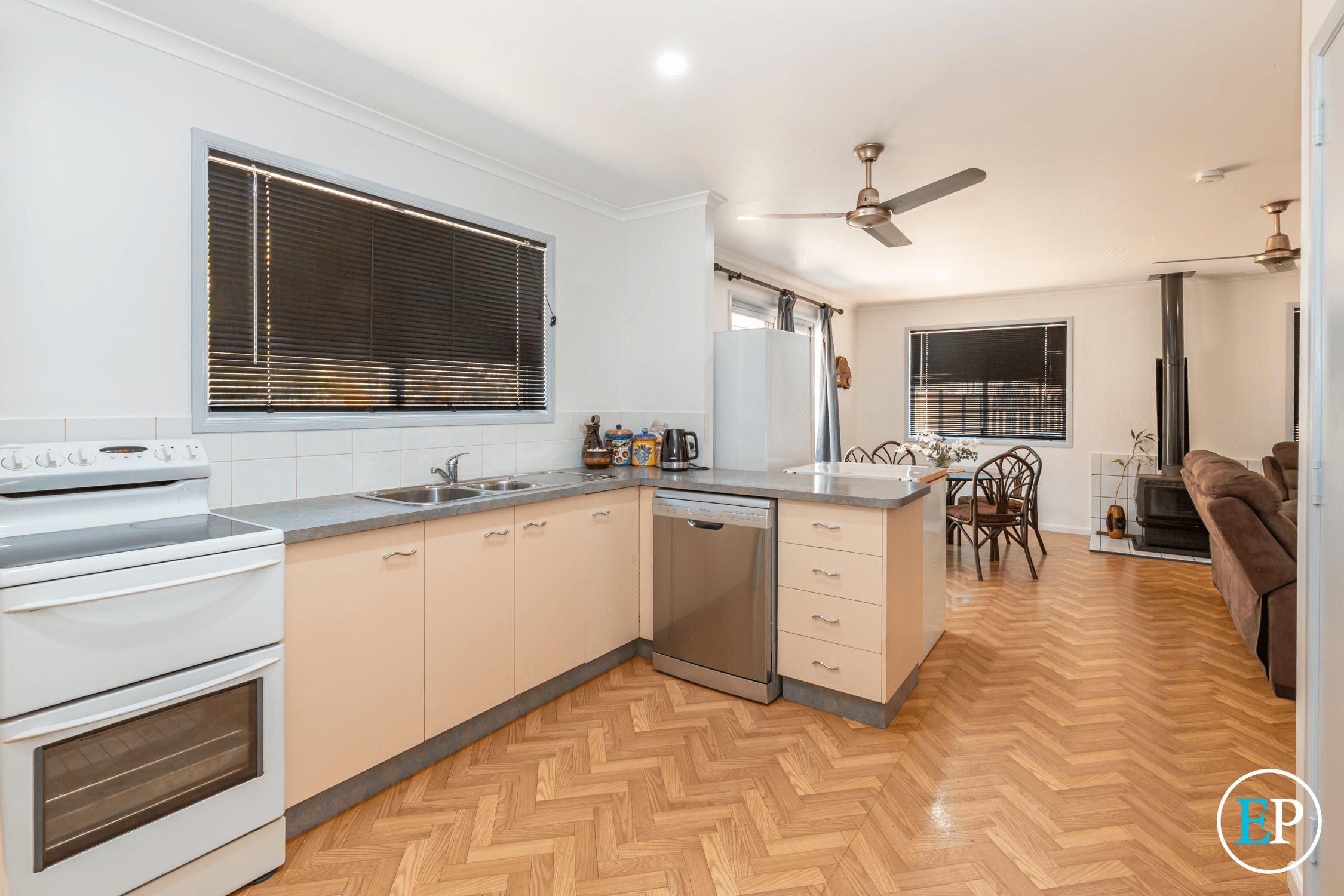 43 Gunsynd Grove, BRANYAN, QLD 4670