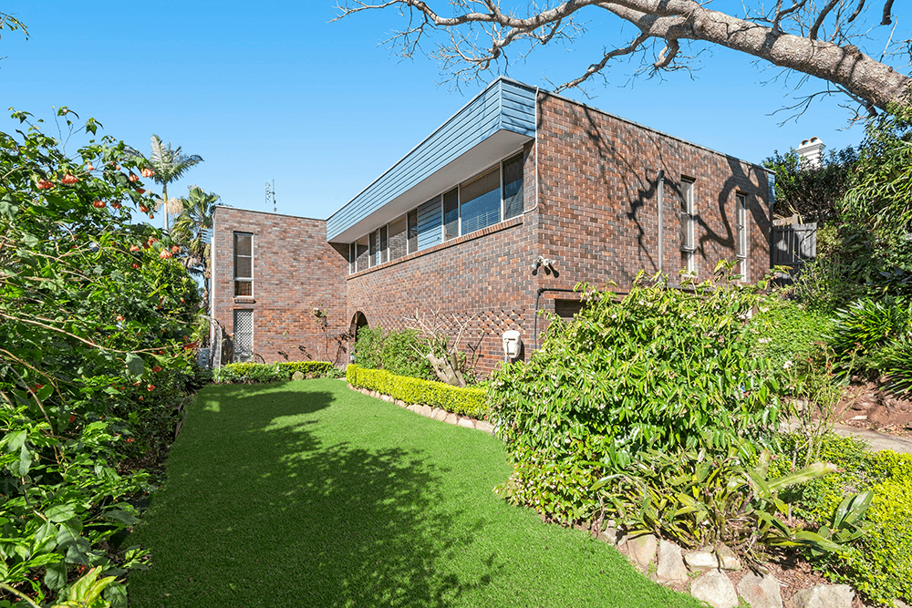 2A Fernside Street, East Toowoomba, QLD 4350