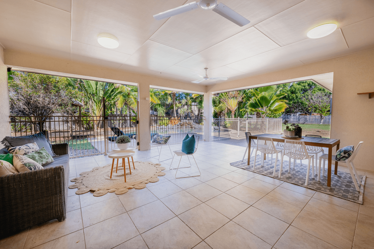 7 Shoalmarra Drive, MOUNT LOW, QLD 4818