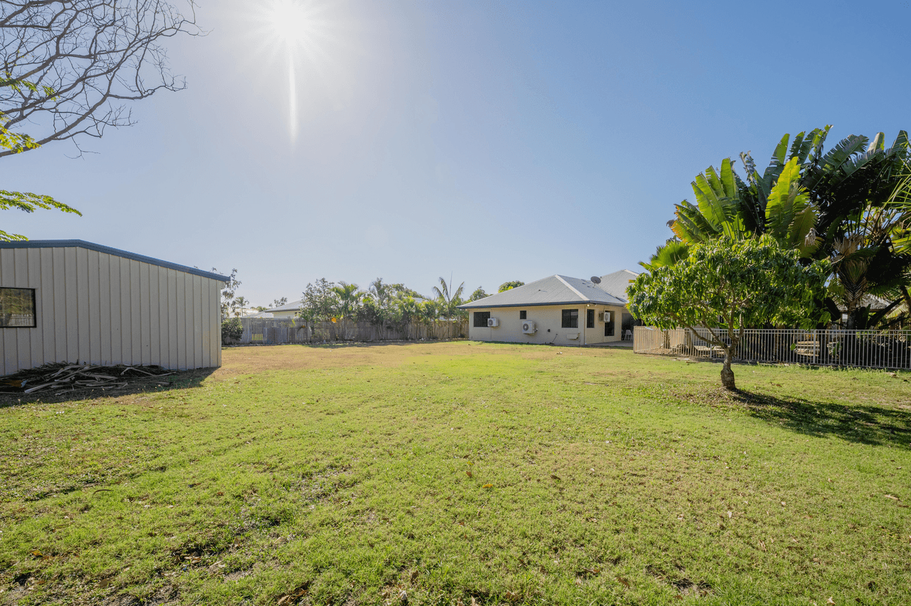 7 Shoalmarra Drive, MOUNT LOW, QLD 4818