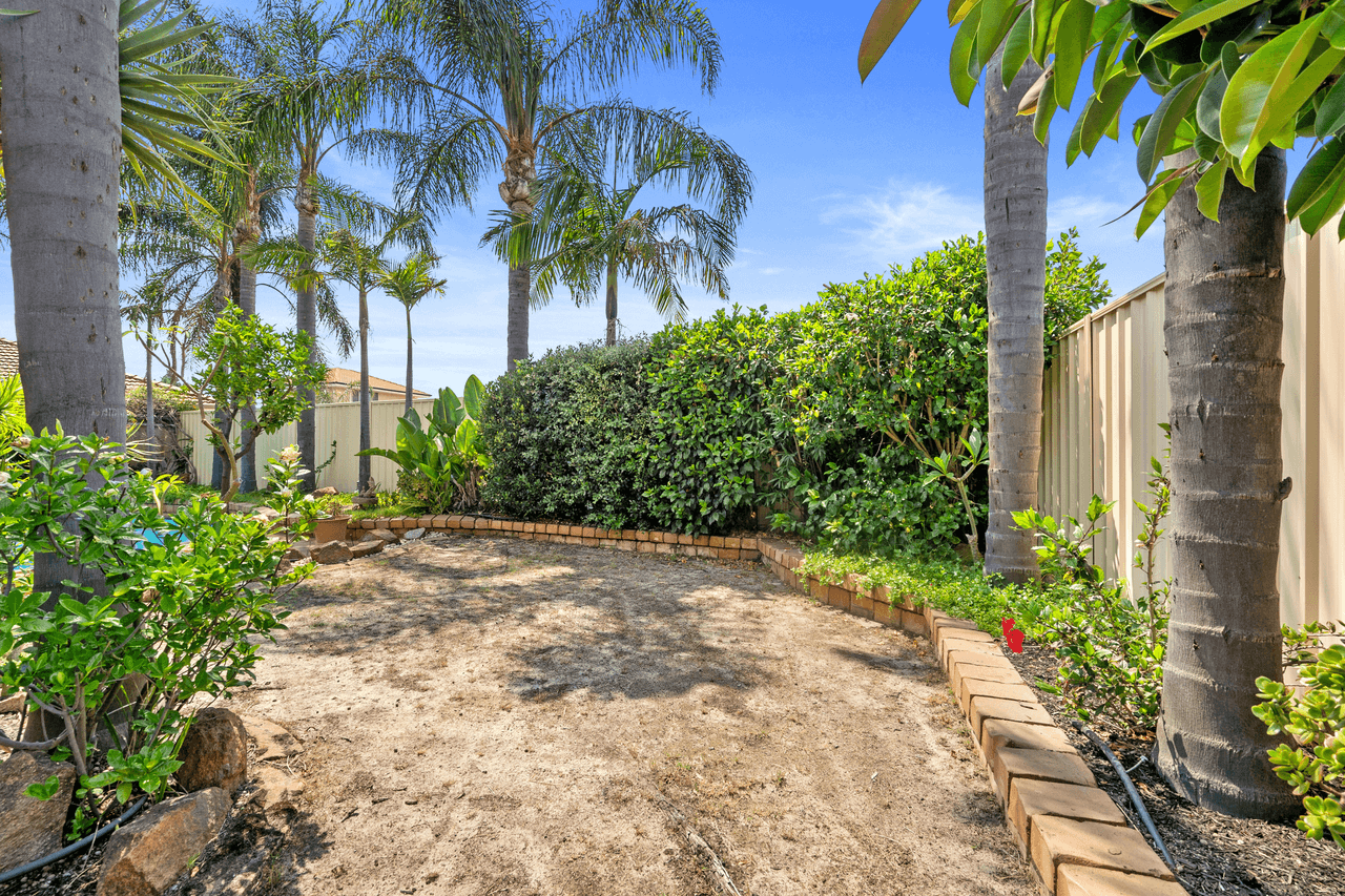 21 Stradbroke Place, BALLAJURA, WA 6066