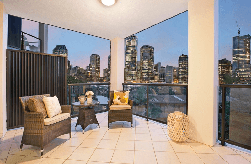 52/54 MacKenzie Street, Kangaroo Point, QLD 4169