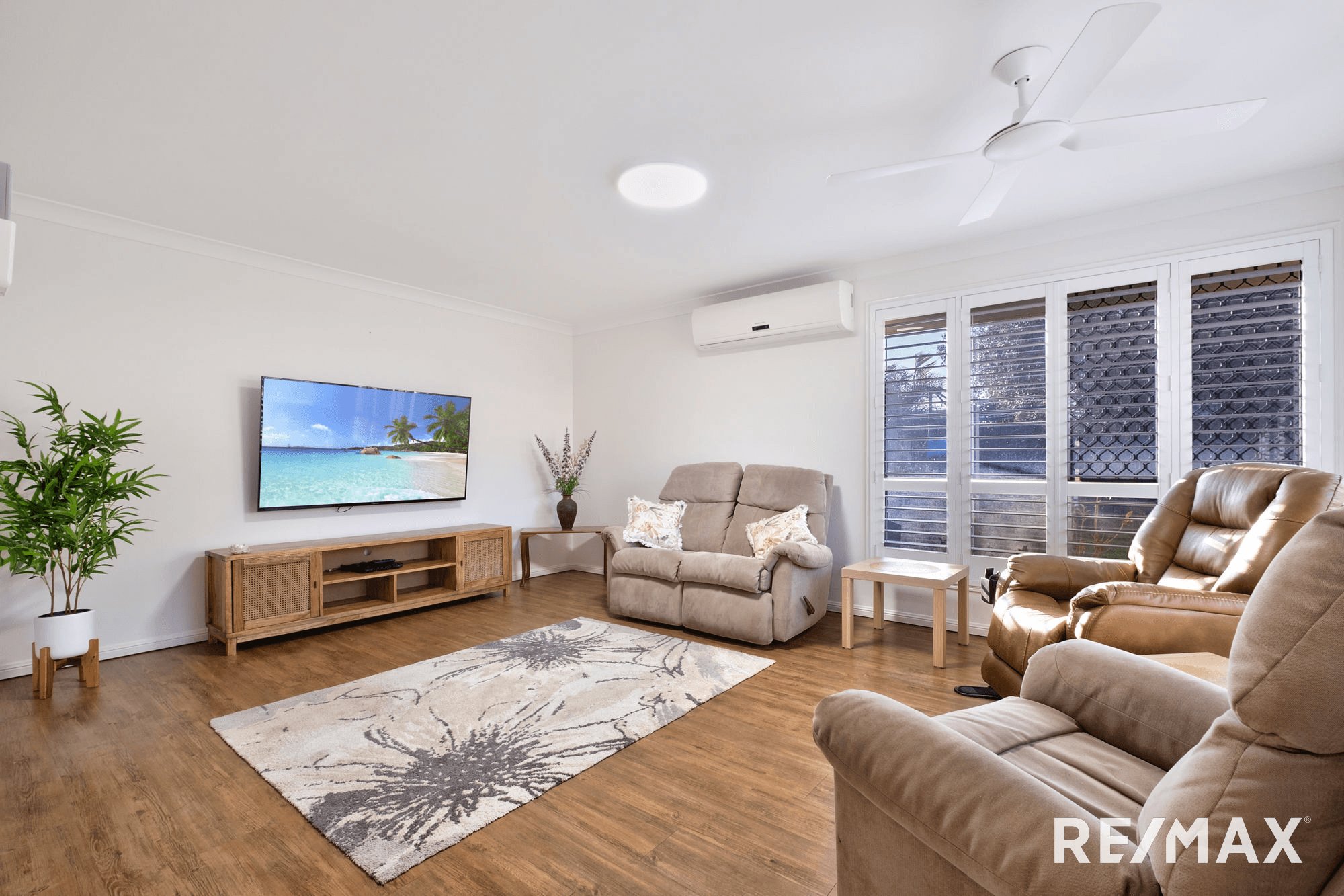 44 Sir Joseph Banks Drive, PELICAN WATERS, QLD 4551