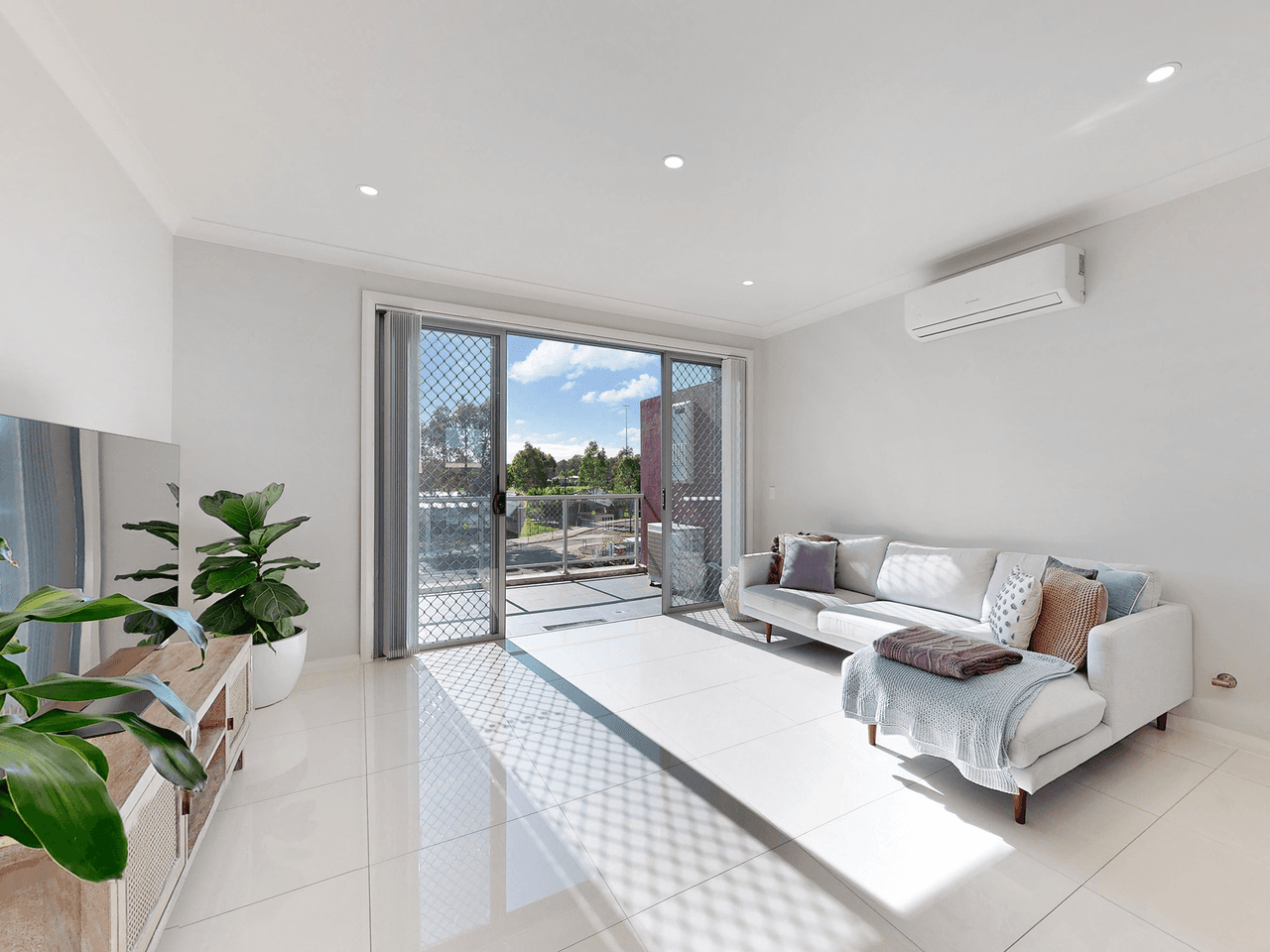 301/44B Drummond Avenue, ROPES CROSSING, NSW 2760