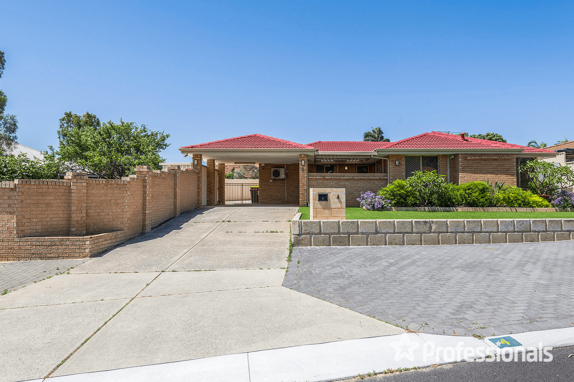 4 Willesden Avenue, KINGSLEY, WA 6026