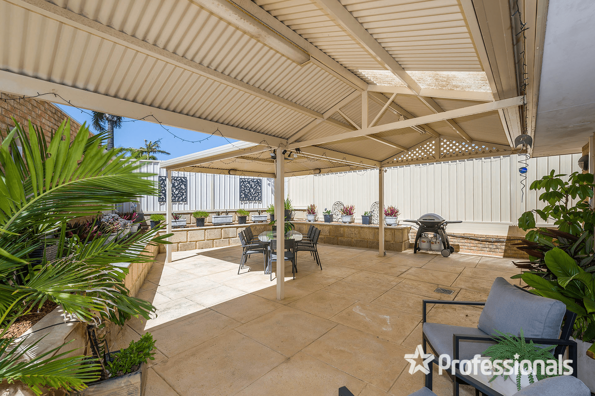 4 Willesden Avenue, KINGSLEY, WA 6026