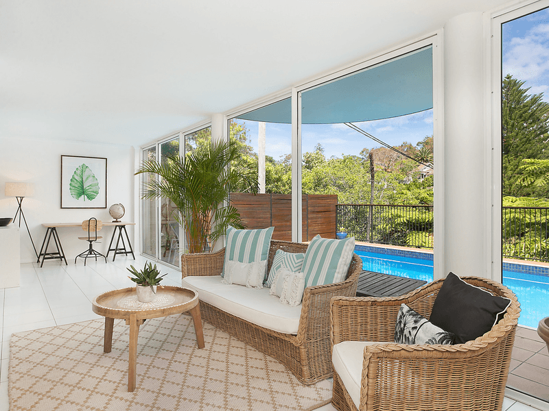 52 Sugarloaf Crescent, Castlecrag, NSW 2068