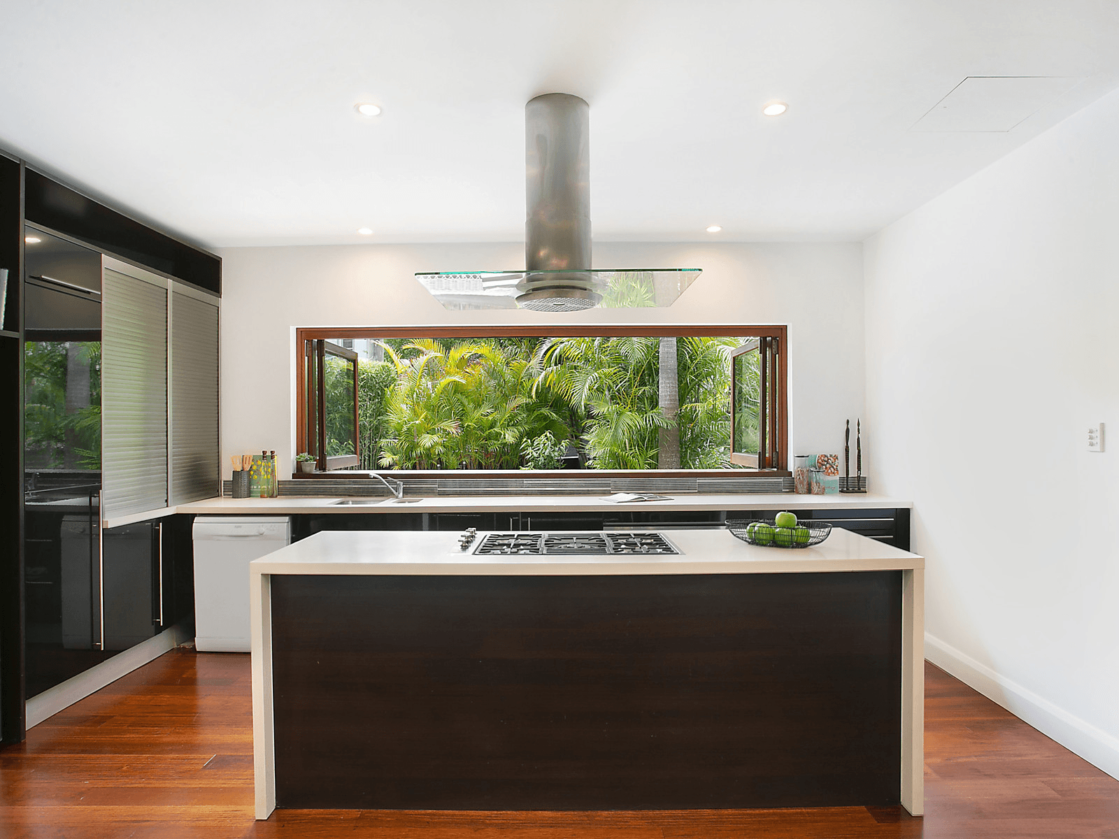 52 Sugarloaf Crescent, Castlecrag, NSW 2068