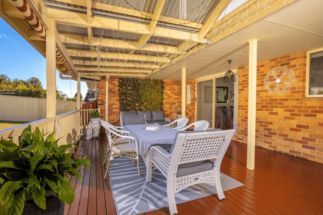 12 Gunbar Road, TAREE, NSW 2430