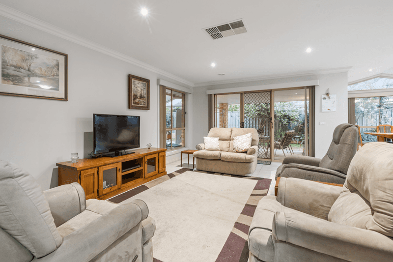 10 Bullfrog Court, THURGOONA, NSW 2640