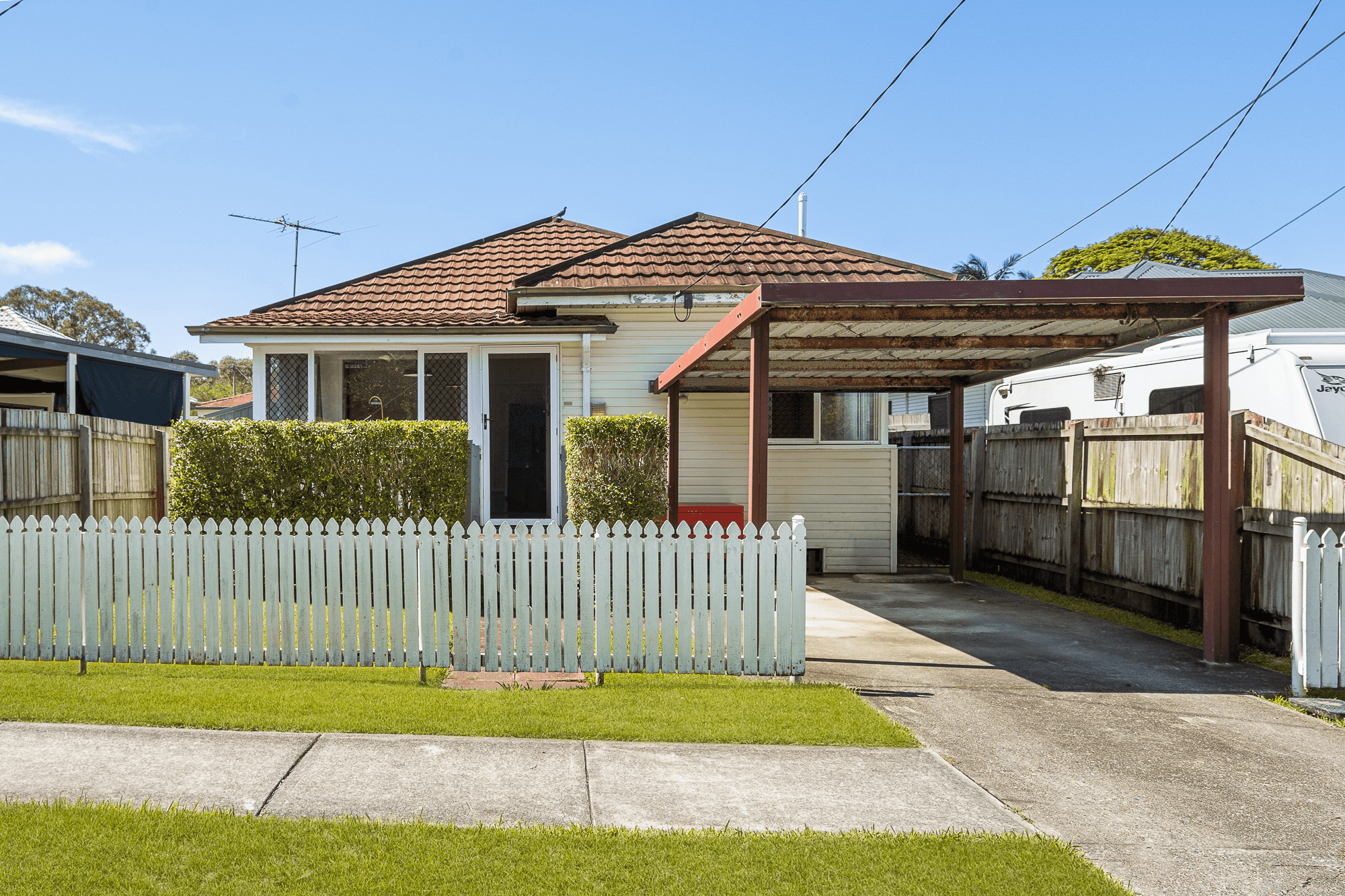 4 Seaview Street, Brighton, QLD 4017