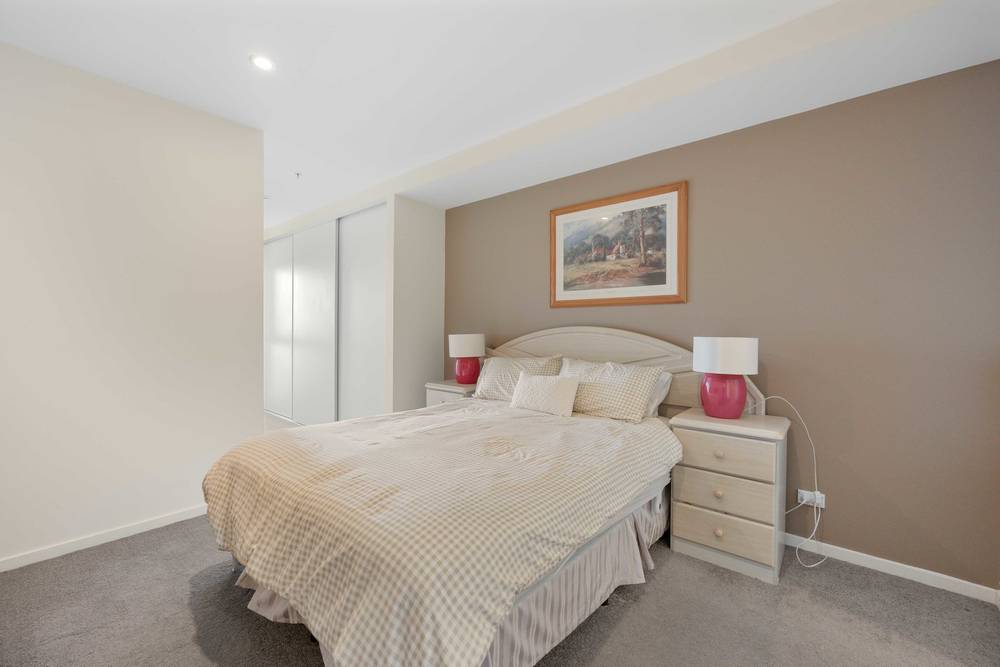 254/73 Lake Street, Caroline Springs, VIC 3023
