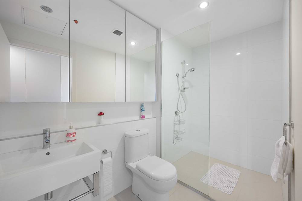 254/73 Lake Street, Caroline Springs, VIC 3023