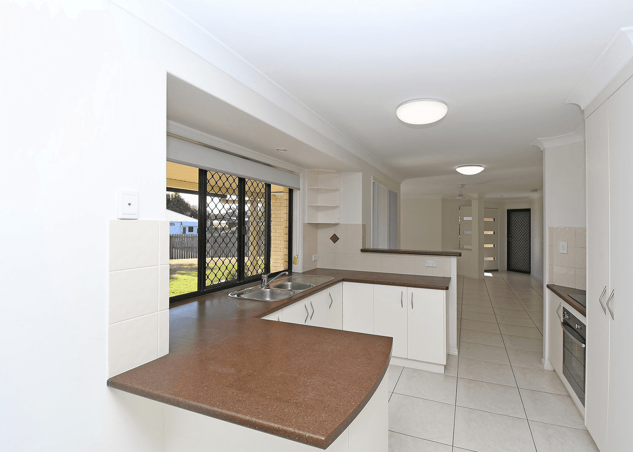 7 Whipbird Court, URANGAN, QLD 4655