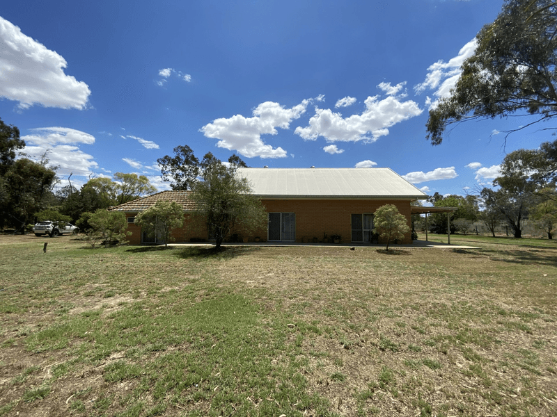 138 Edwardes Street, ROMA, QLD 4455