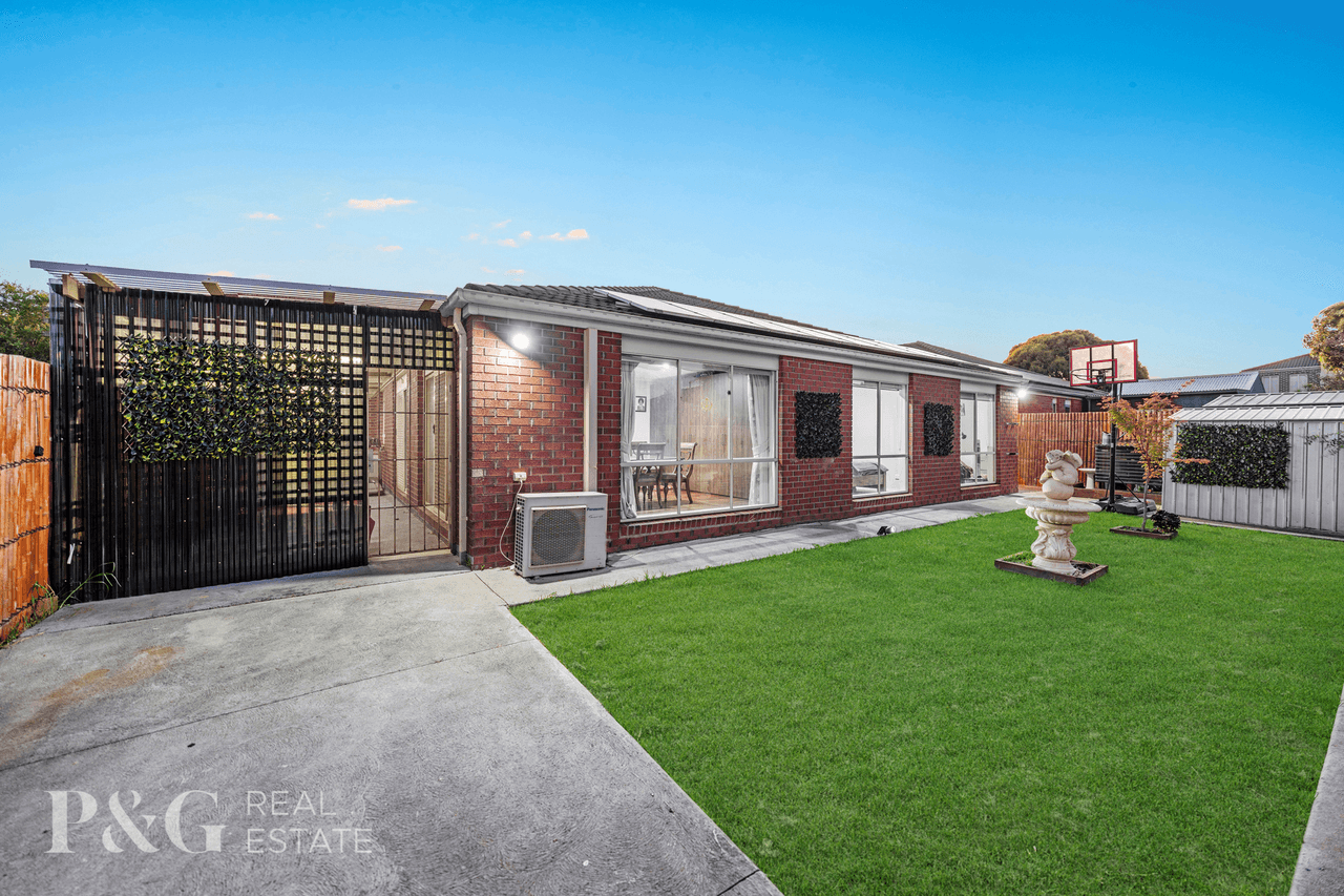 8 Tenterfield Drive, NARRE WARREN SOUTH, VIC 3805