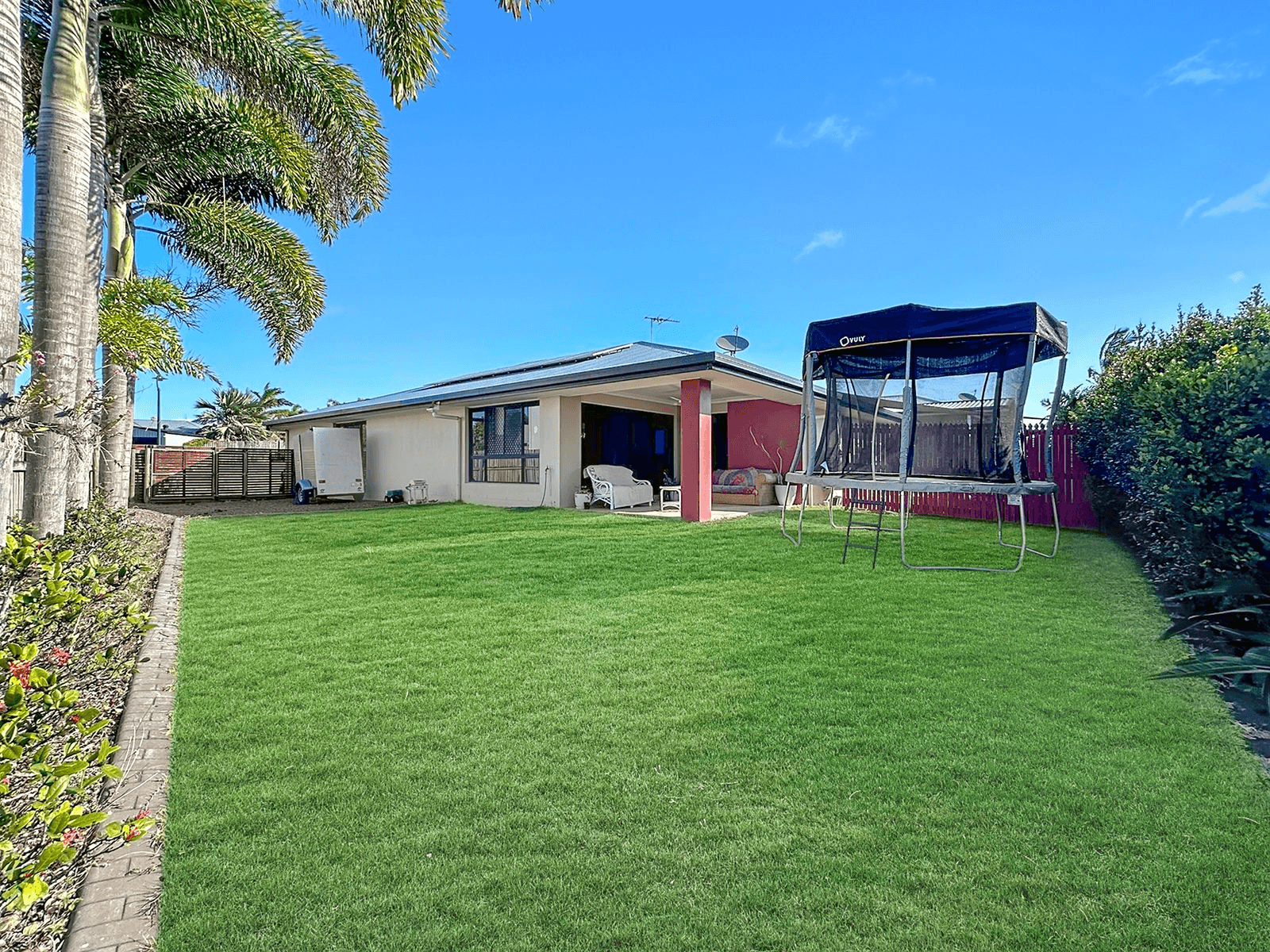 8 Lance Street, Bucasia, QLD 4750