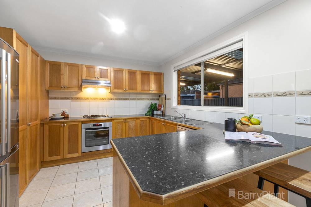 8 Mallee Circuit, Pakenham, VIC 3810