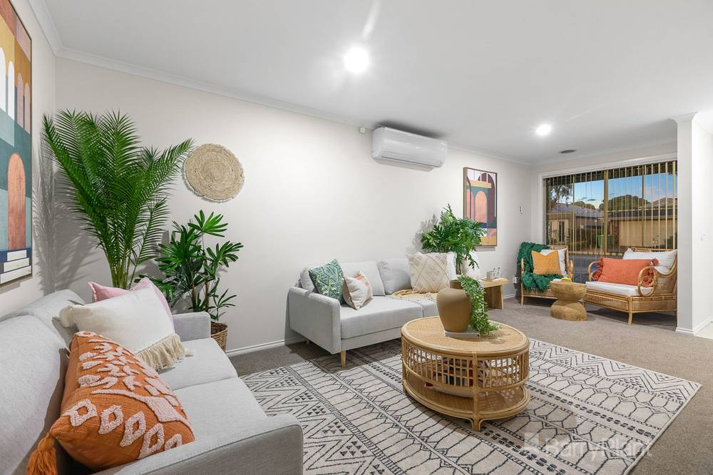 8 Mallee Circuit, Pakenham, VIC 3810