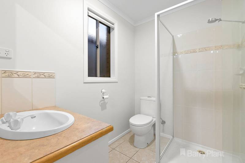 8 Mallee Circuit, Pakenham, VIC 3810