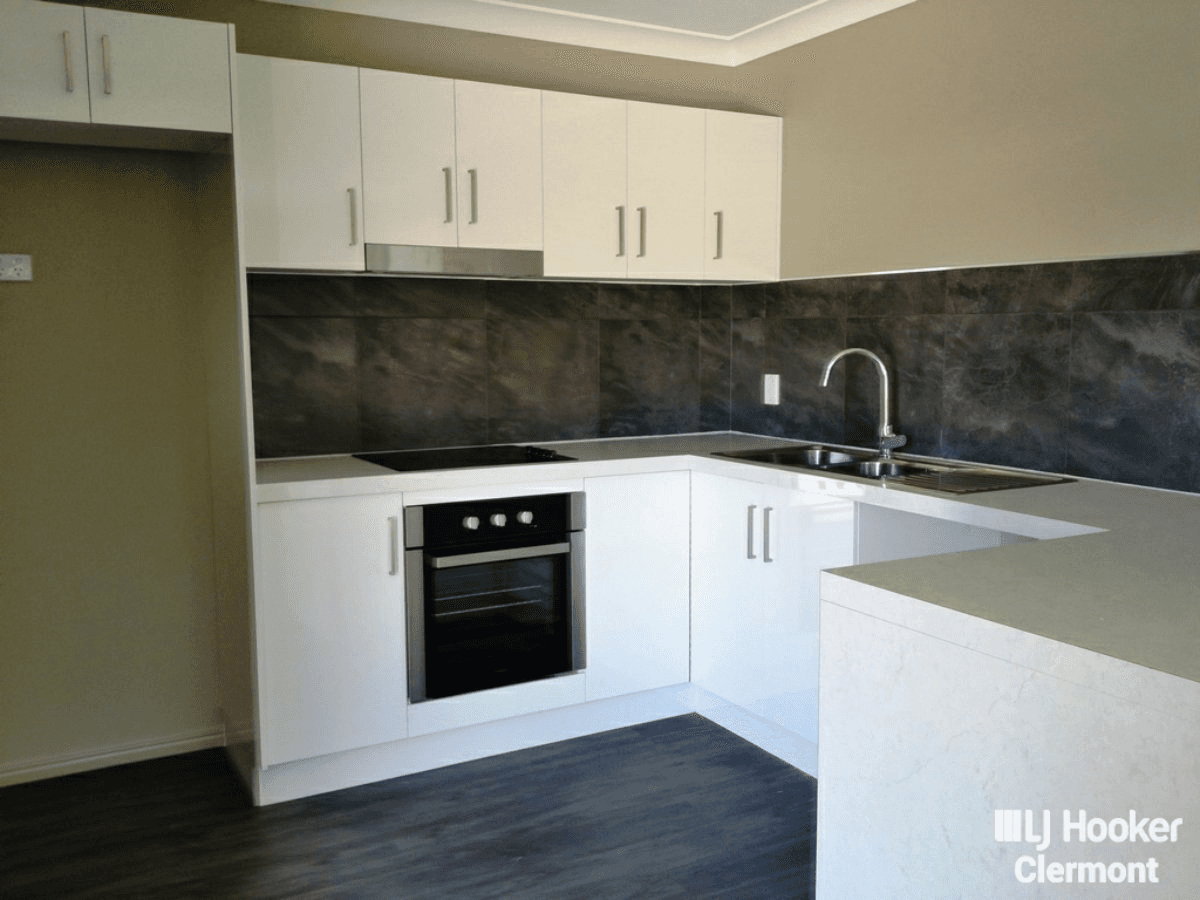 25 Jellicoe Street, CLERMONT, QLD 4721