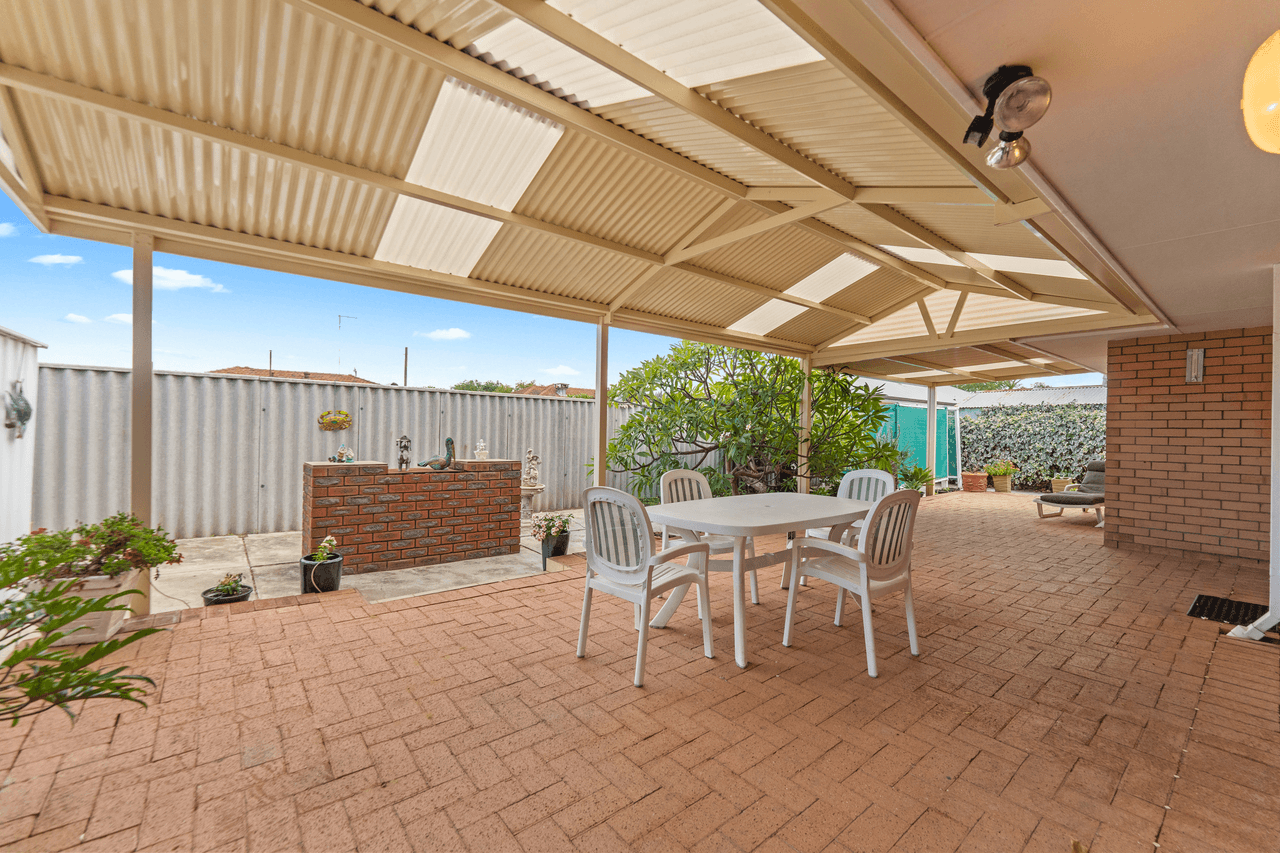 48b Regan St, ROCKINGHAM, WA 6168