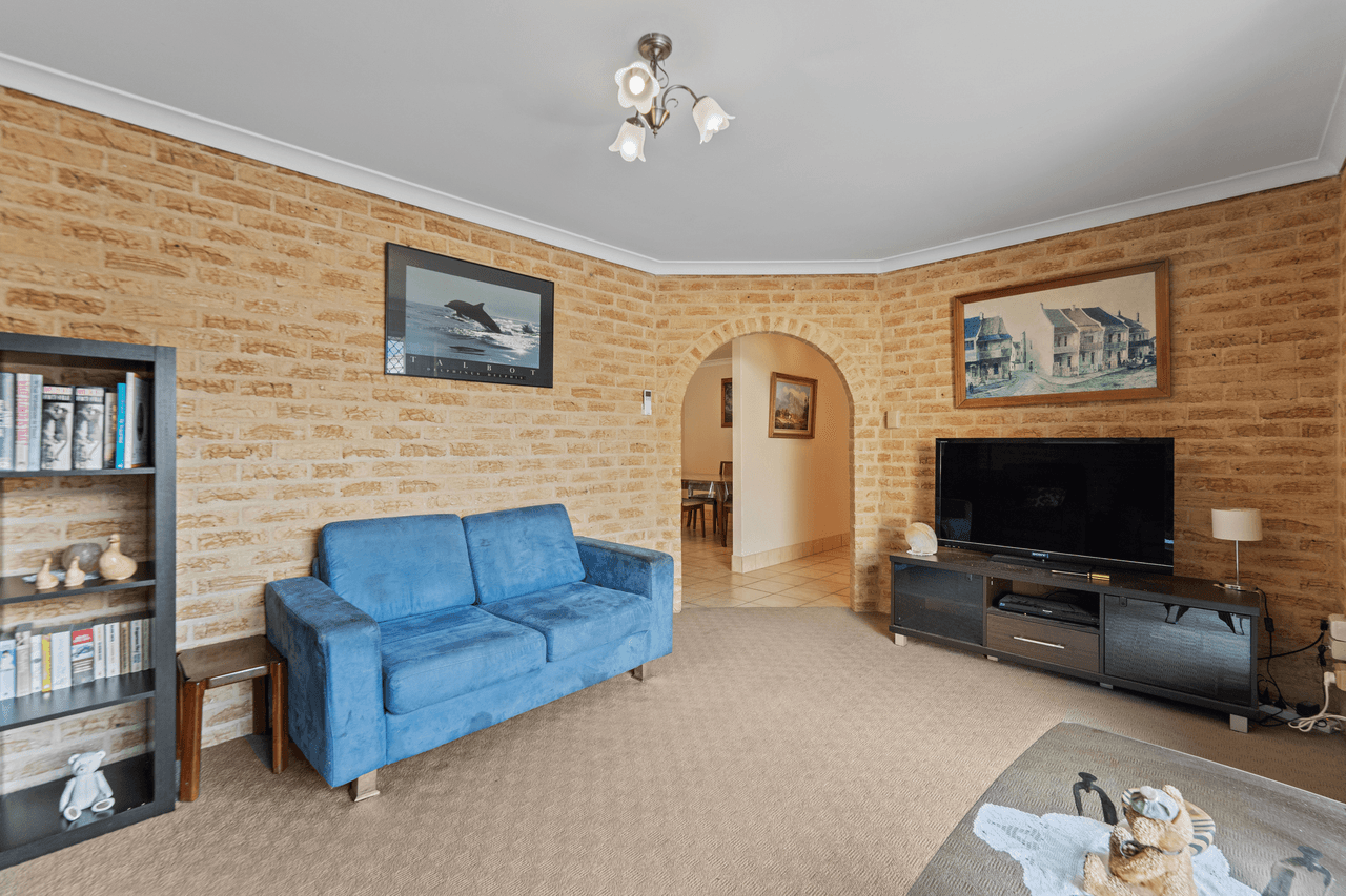 48b Regan St, ROCKINGHAM, WA 6168