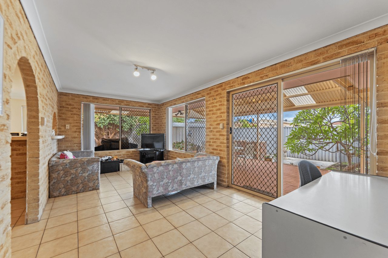 48b Regan St, ROCKINGHAM, WA 6168