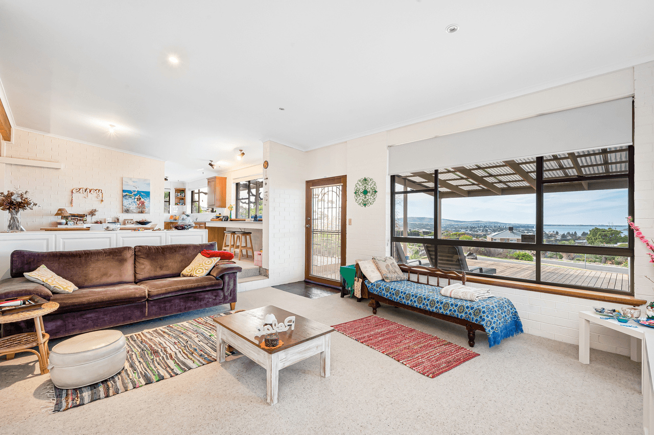 5 Wright Terrace, ENCOUNTER BAY, SA 5211