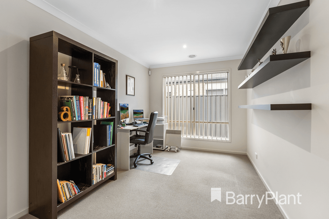 11 Clematis Crescent, Manor Lakes, VIC 3024