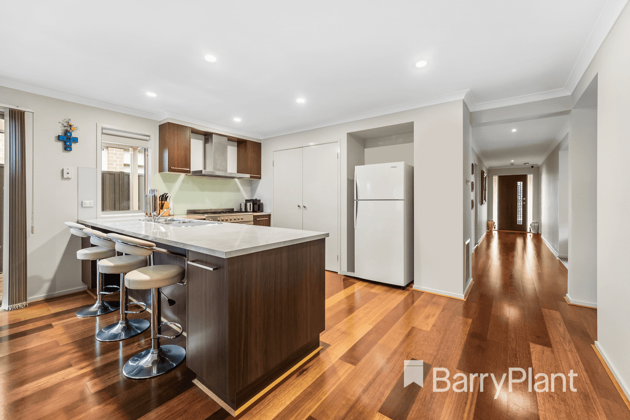 11 Clematis Crescent, Manor Lakes, VIC 3024
