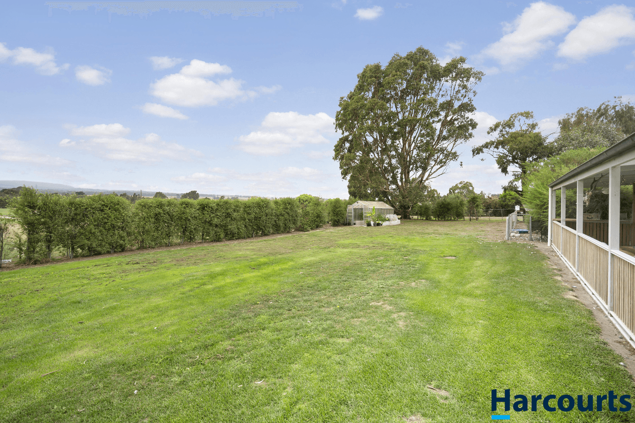 7 Glassons Road, CAMBRIAN HILL, VIC 3352