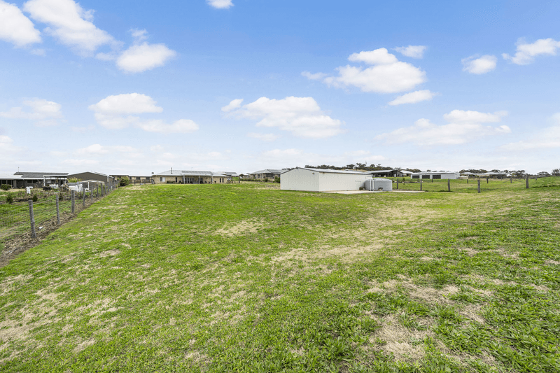 51 Southern Cross Drive, KINGSTHORPE, QLD 4400