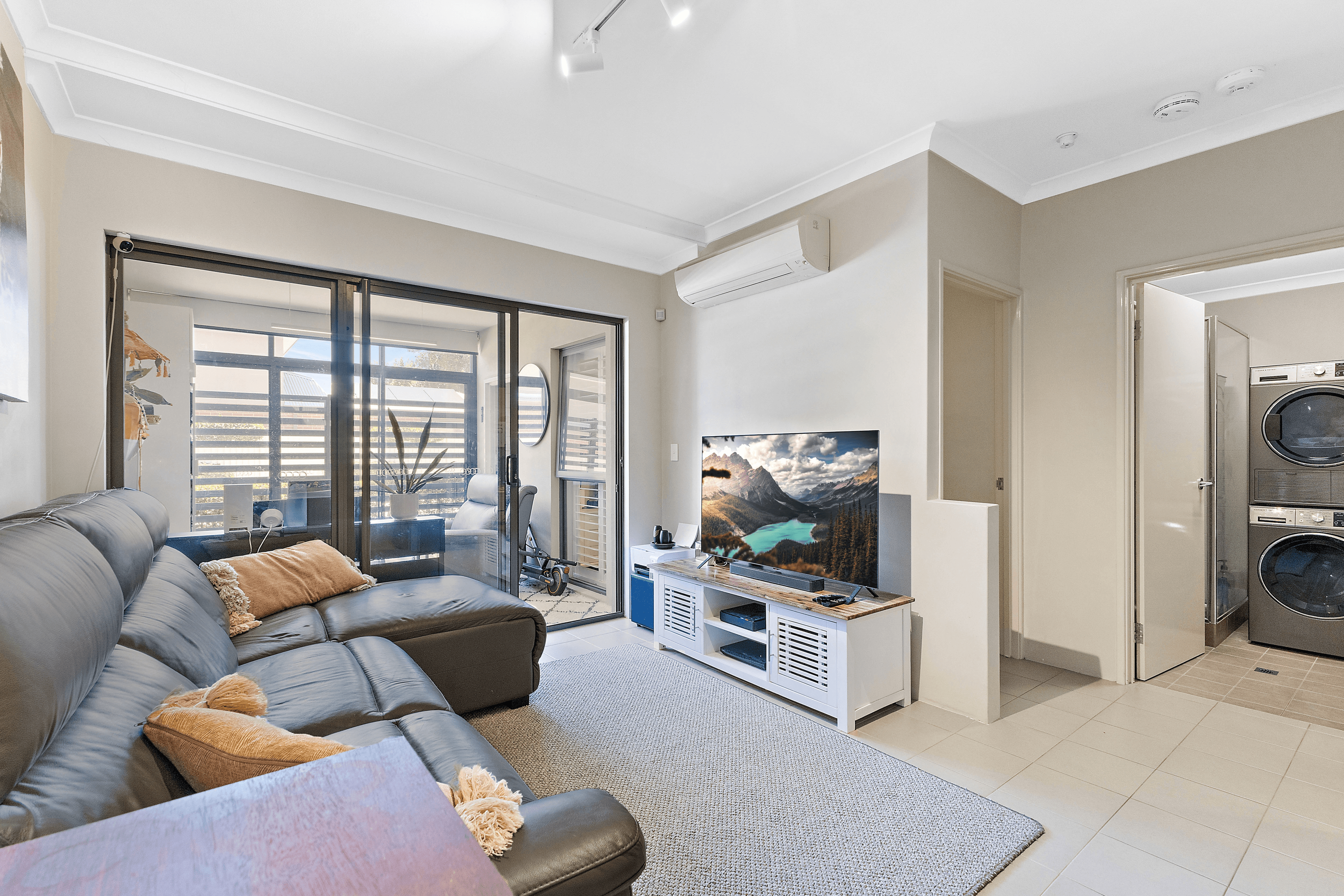 2/4 Crown Street, Rivervale, WA 6103