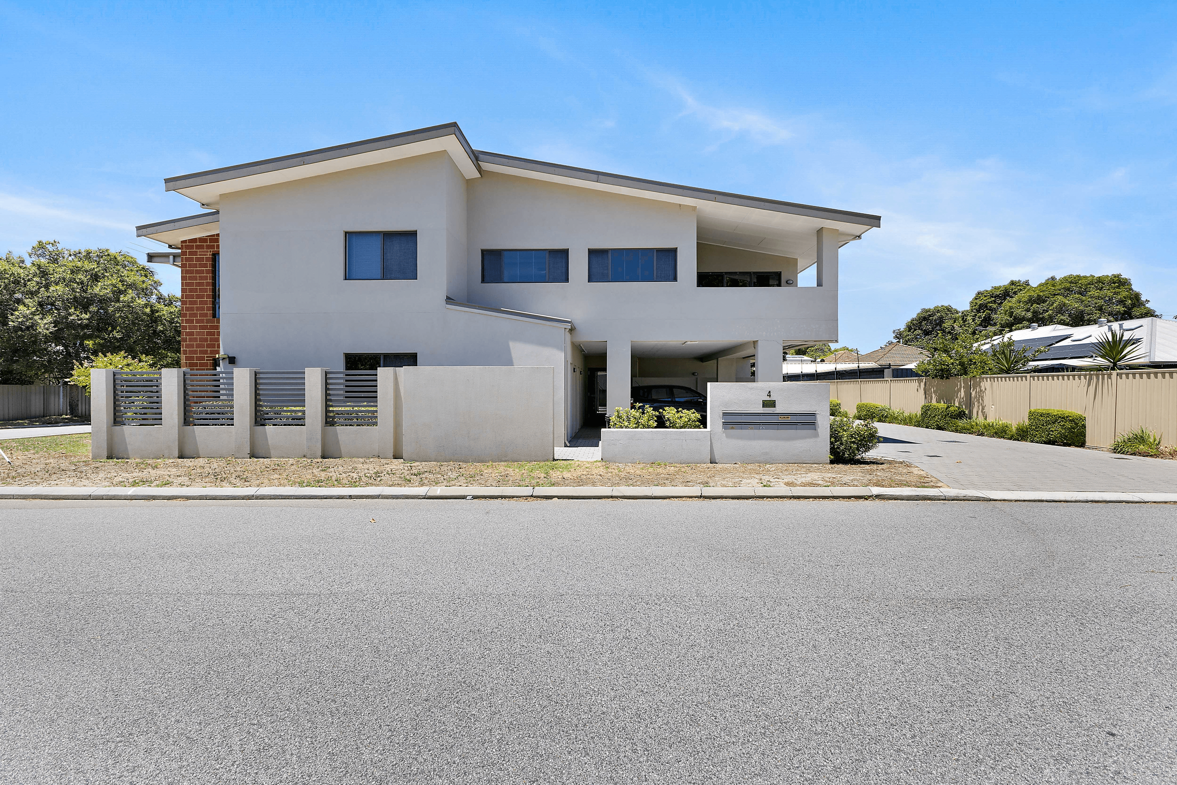 2/4 Crown Street, Rivervale, WA 6103