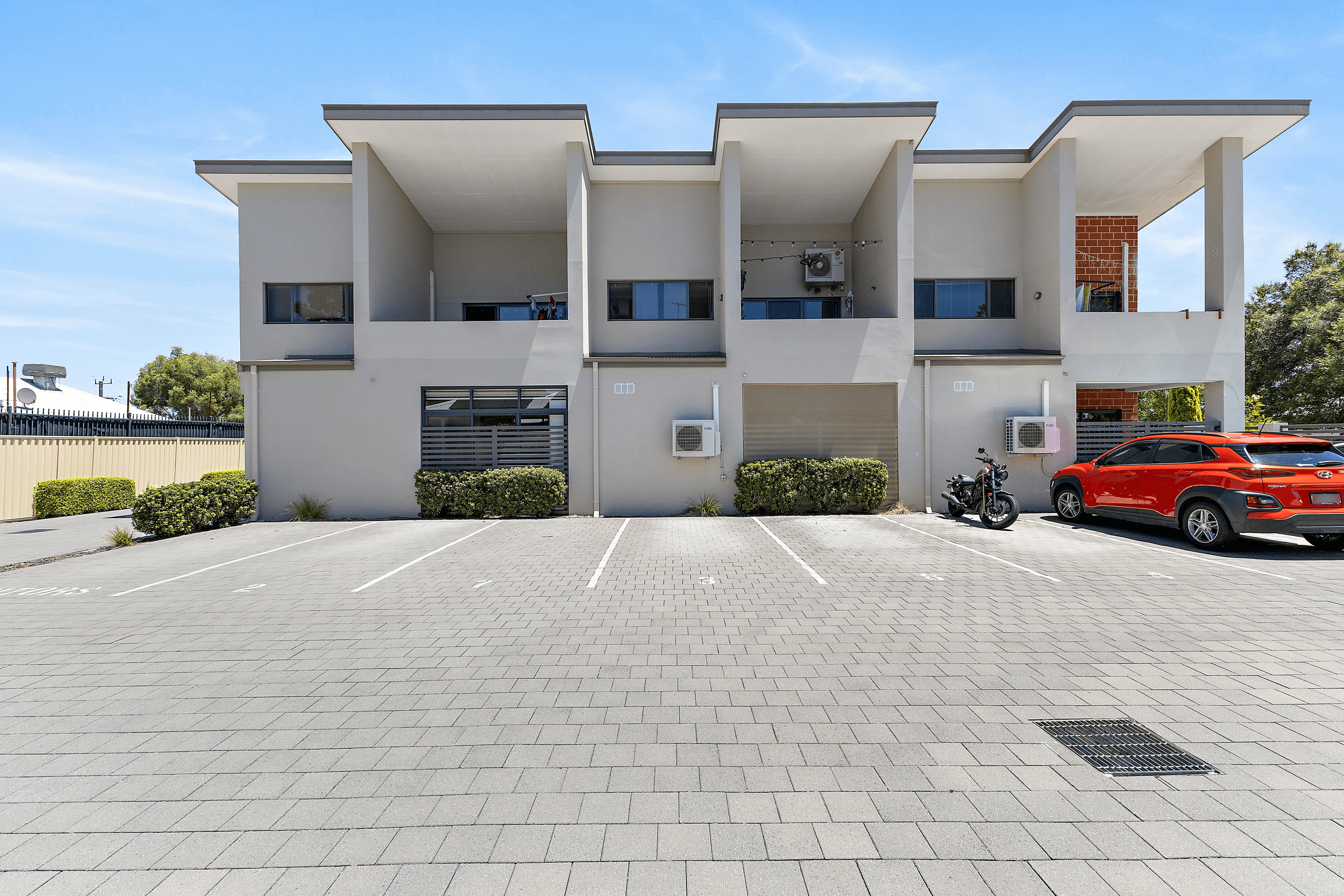 2/4 Crown Street, Rivervale, WA 6103