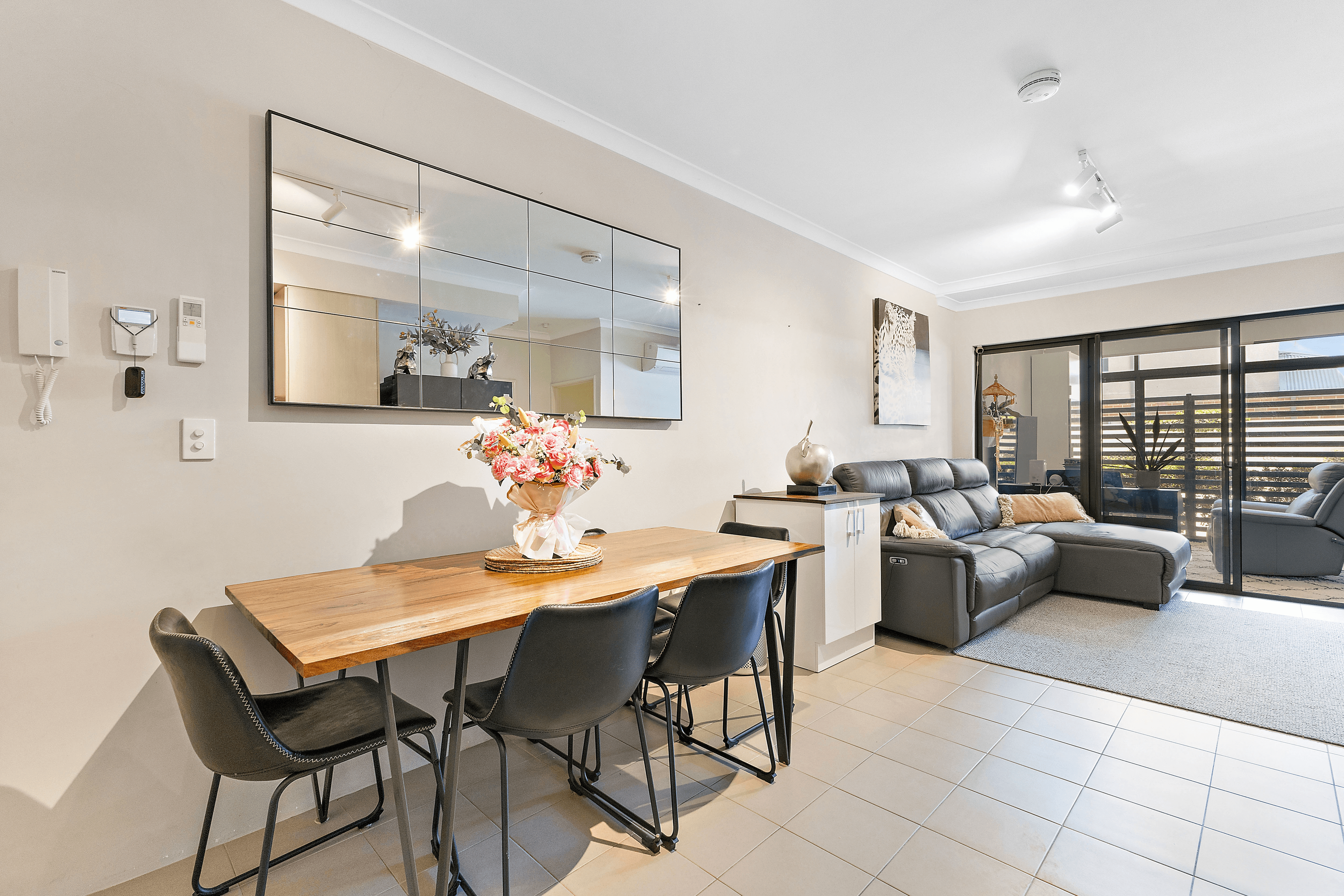 2/4 Crown Street, Rivervale, WA 6103