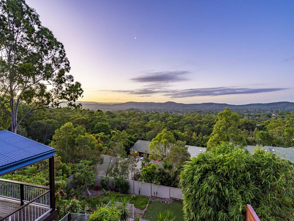 13 Tara Vista Boulevard, HIGHLAND PARK, QLD 4211