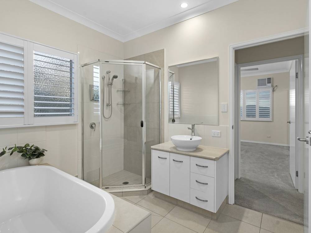 13 Tara Vista Boulevard, HIGHLAND PARK, QLD 4211