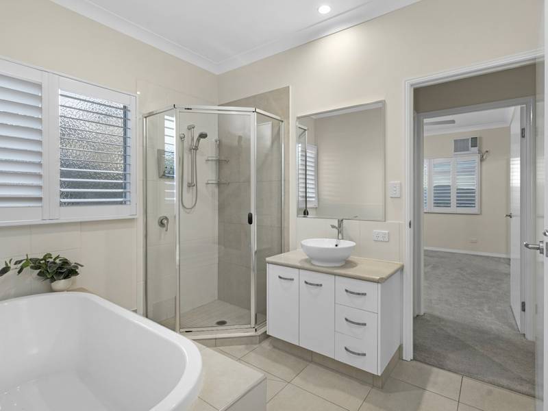 13 Tara Vista Boulevard, HIGHLAND PARK, QLD 4211