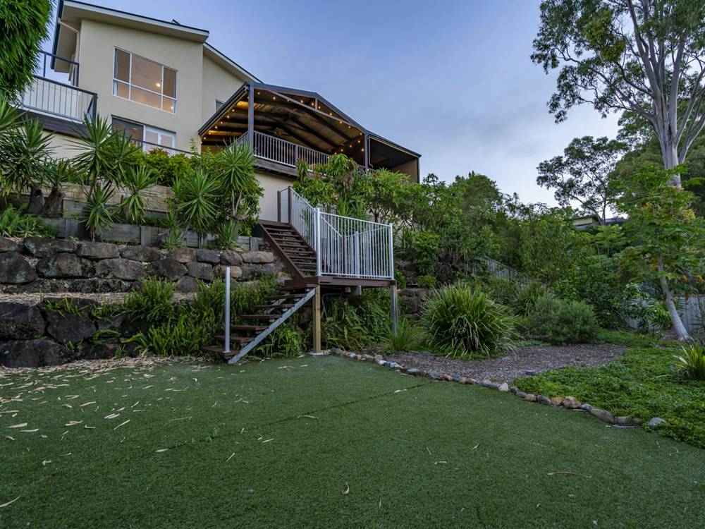 13 Tara Vista Boulevard, HIGHLAND PARK, QLD 4211