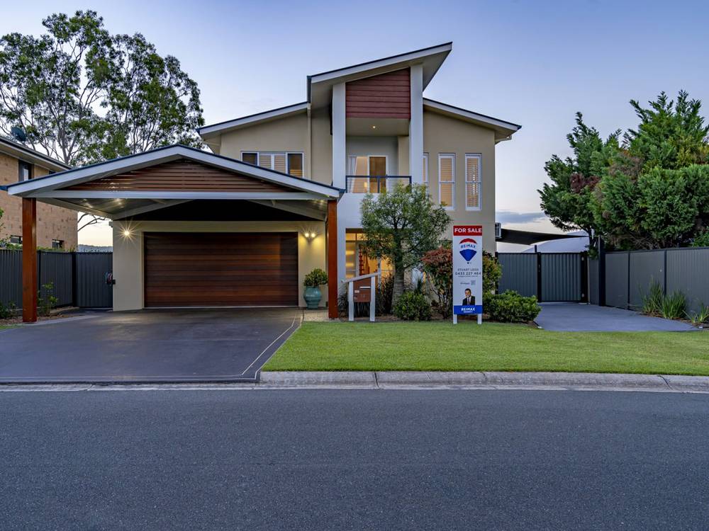 13 Tara Vista Boulevard, HIGHLAND PARK, QLD 4211