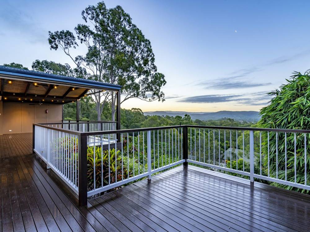 13 Tara Vista Boulevard, HIGHLAND PARK, QLD 4211