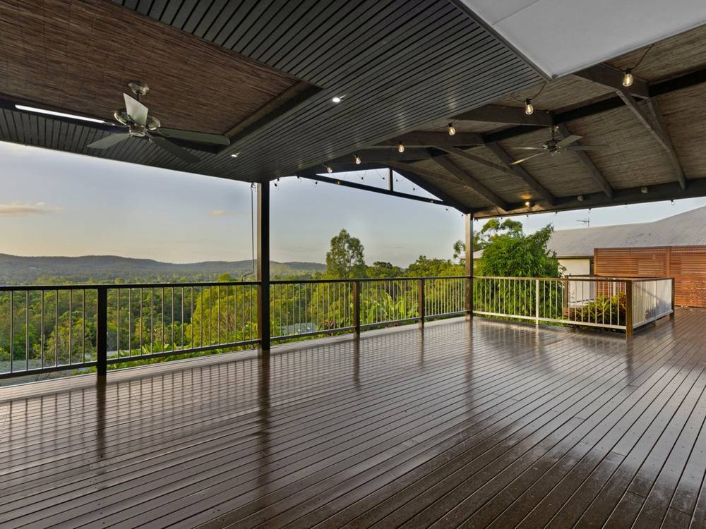 13 Tara Vista Boulevard, HIGHLAND PARK, QLD 4211