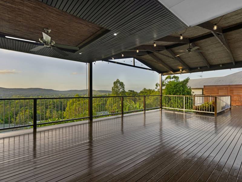 13 Tara Vista Boulevard, HIGHLAND PARK, QLD 4211