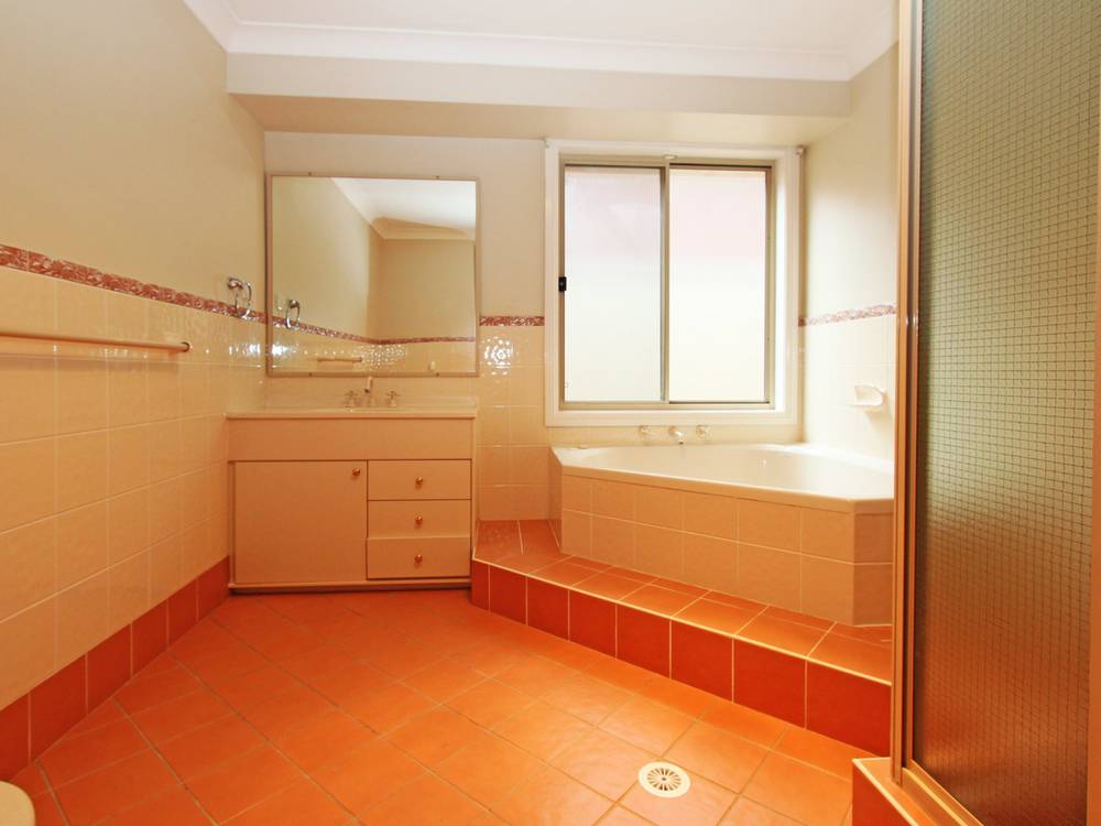 5 Dorrington Place, GLENMORE PARK, NSW 2745