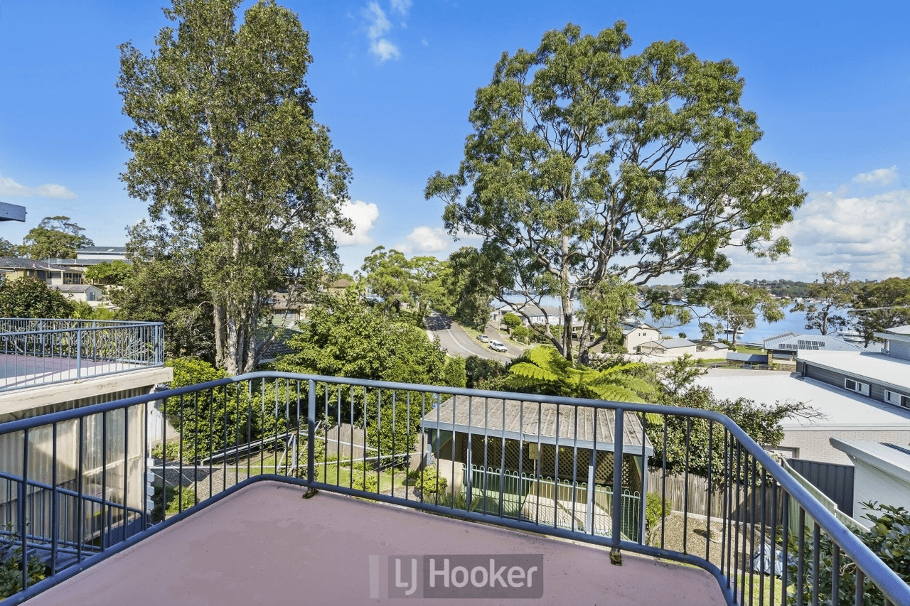 36 Alkrington Avenue, FISHING POINT, NSW 2283