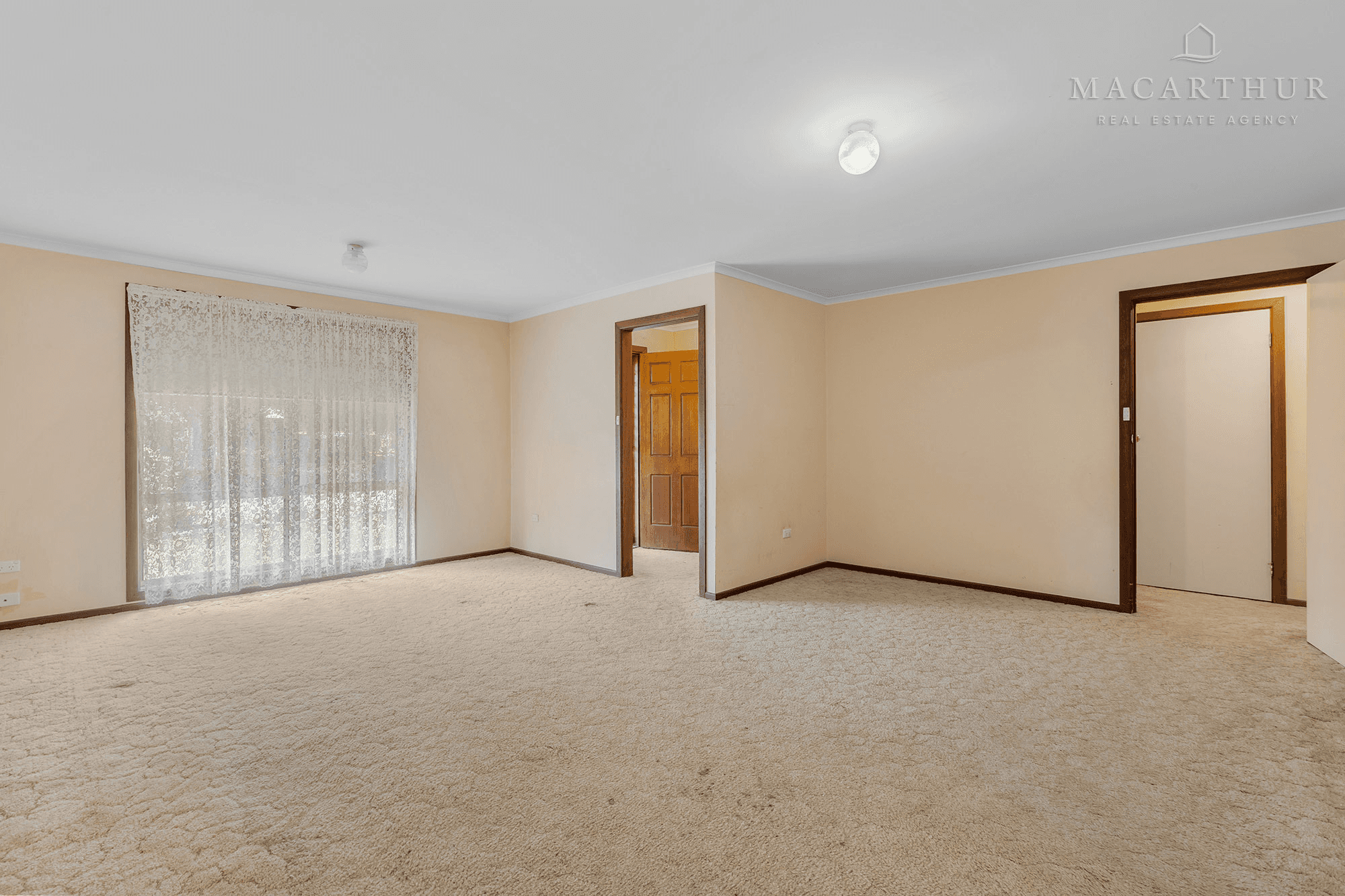 1/2 Leena Place, Wagga Wagga, NSW 2650