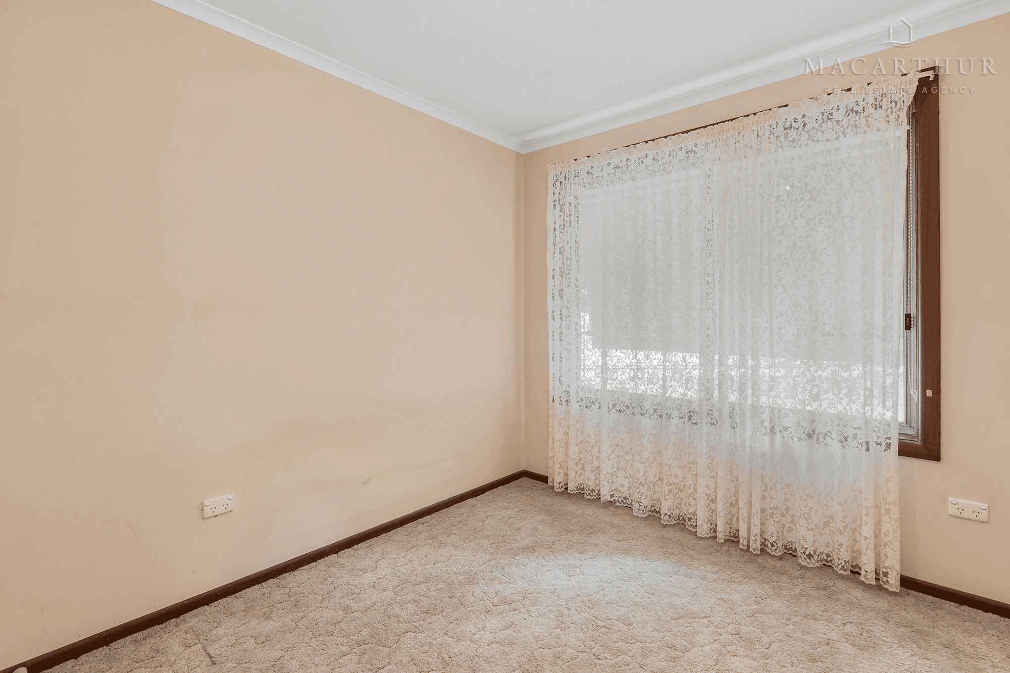1/2 Leena Place, Wagga Wagga, NSW 2650